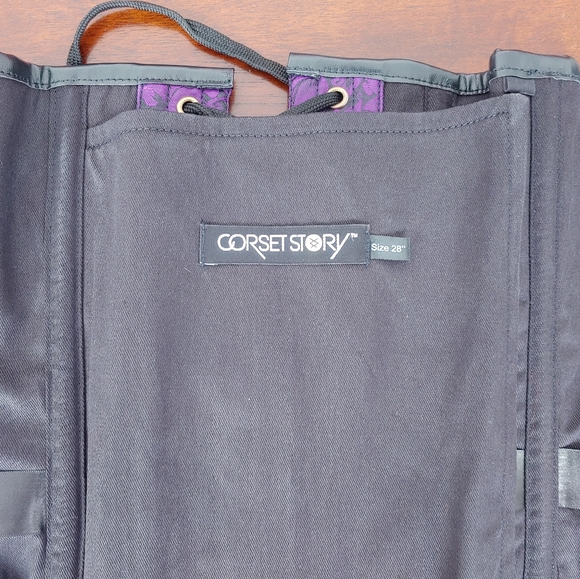 😈NWT Purple Steampunk corset with chains from Corsets Story! - Picture 10 of 16